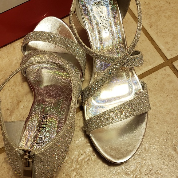 Silver slipper - Picture 6 of 6